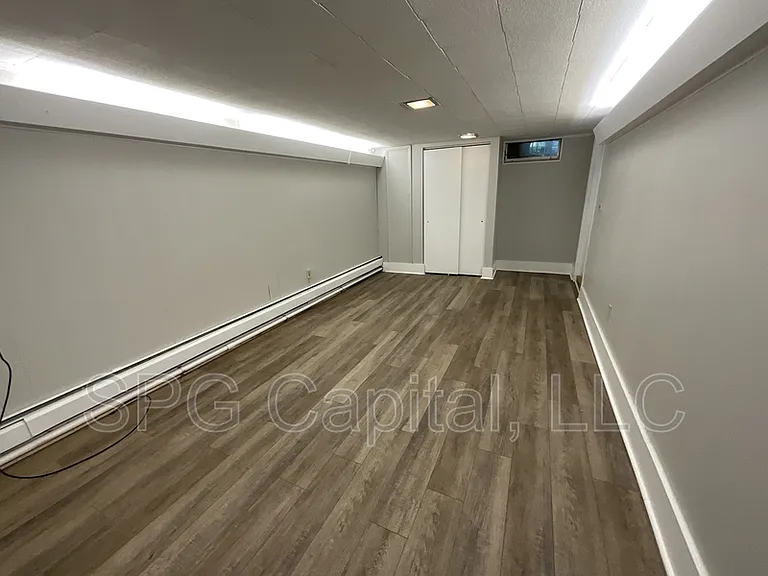 58 E Stevens St #2E — Photo 2