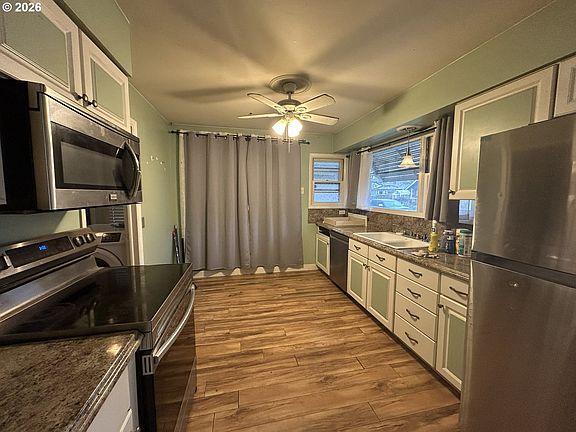 4th image of 8054 SE Reedway St