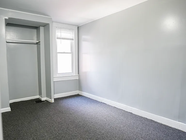 3534 E Fairmount Ave — Photo 12