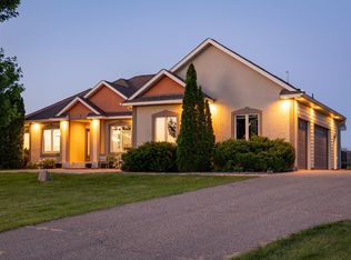 19011 Highview Ct, Prior Lake, MN 55372