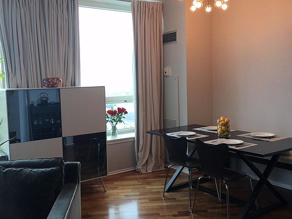 4th image of 600 N Kingsbury St APT 708