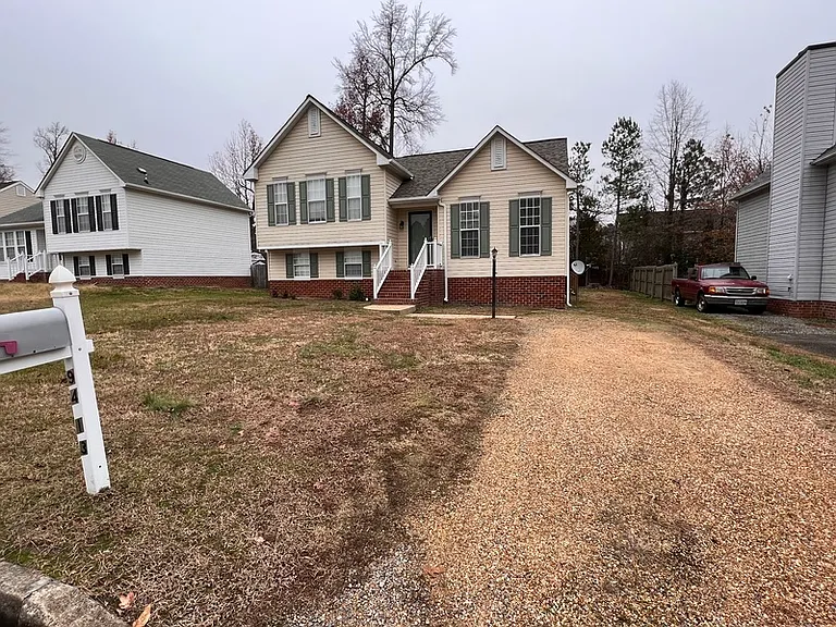 9413 Hungary Ridge Dr — Photo 1