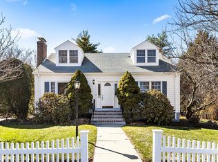 198 Pond St, Winchester, MA 01890