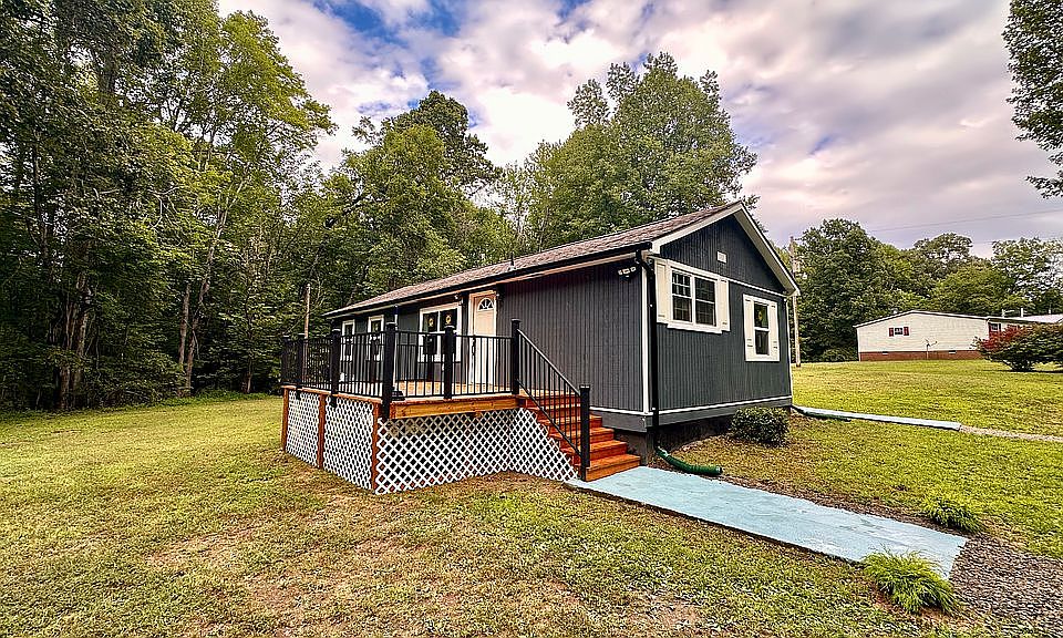 1st image of 3829 Five Forks Rd