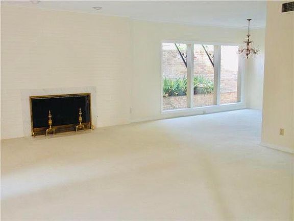 3rd image of 2707 Townes Ln Unit 2