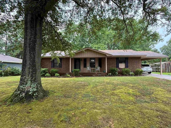 38 Foxboro Dr, Searcy, AR 72143