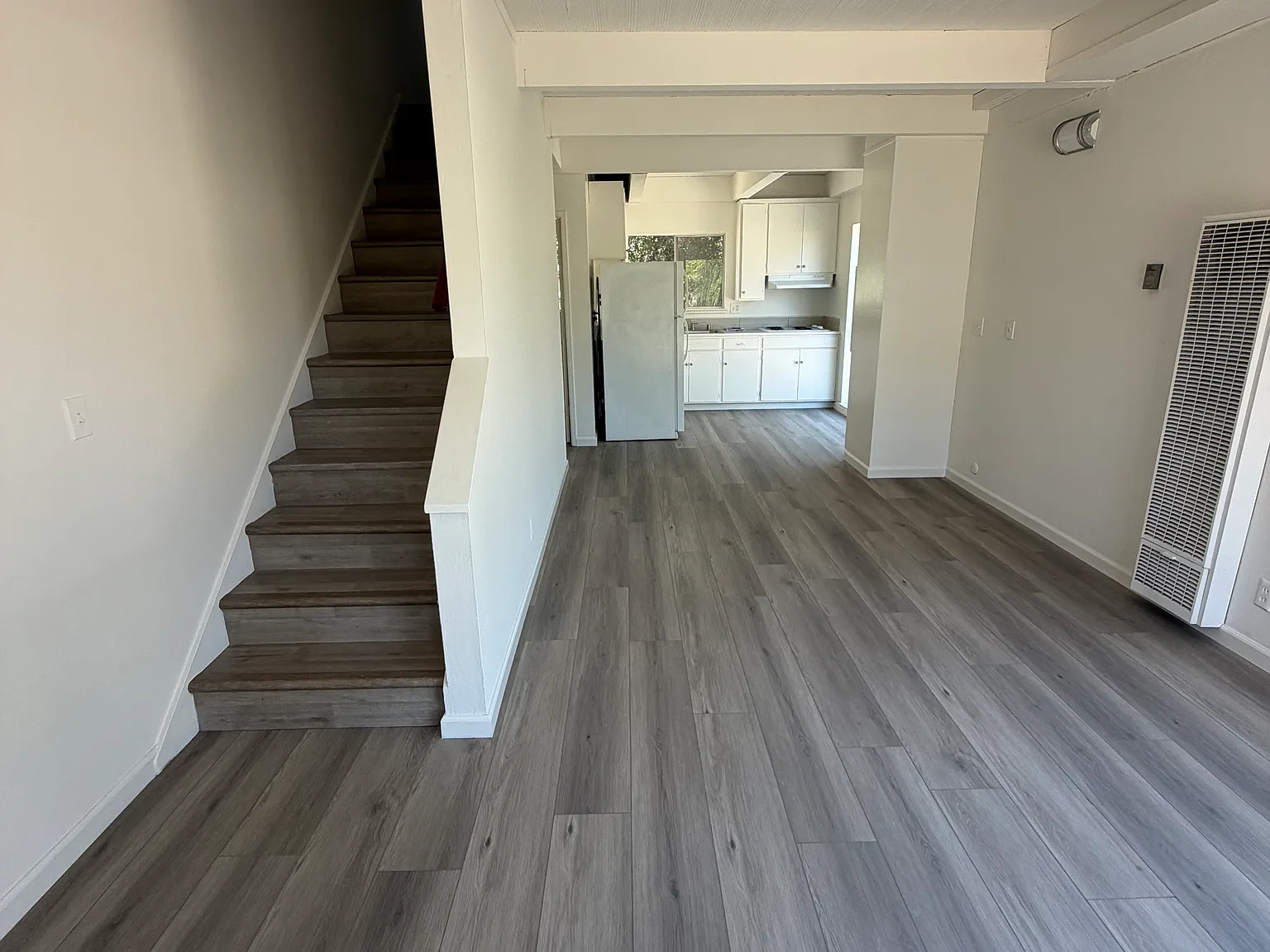 2 bed, 1.5 bath, 900 sqft, $3,500 — Photo 2