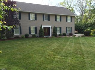 53 E Shore Lake Owassa Rd, Newton, NJ 07860