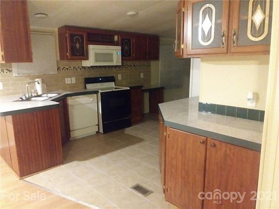 4th image of 1728 Valley Springs Dr #16