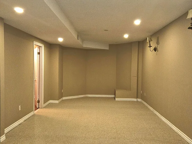 2257 Manor Hill Dr #BASEMENT — Photo 14