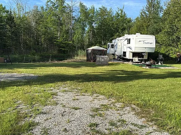 3093 County Rd #338, Wallace, MI 49893