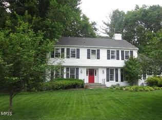 7801 Masters Dr, Rockville, MD 20854