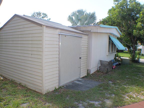 4th image of 2555 Pga Blvd Lot 215