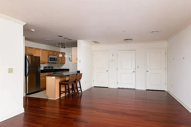 1 bed, 1.0 bath, 913 sqft, $1,770 — Photo 4