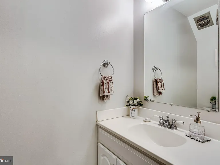 546 Azalea Dr #43 — Photo 9