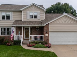 6840 Stephanie Ln, Lincoln, NE 68516