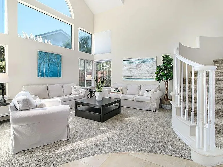 Living room from entrance (Furniture can be included in rent)