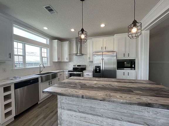 3rd image of 533 Zebra Dr #533