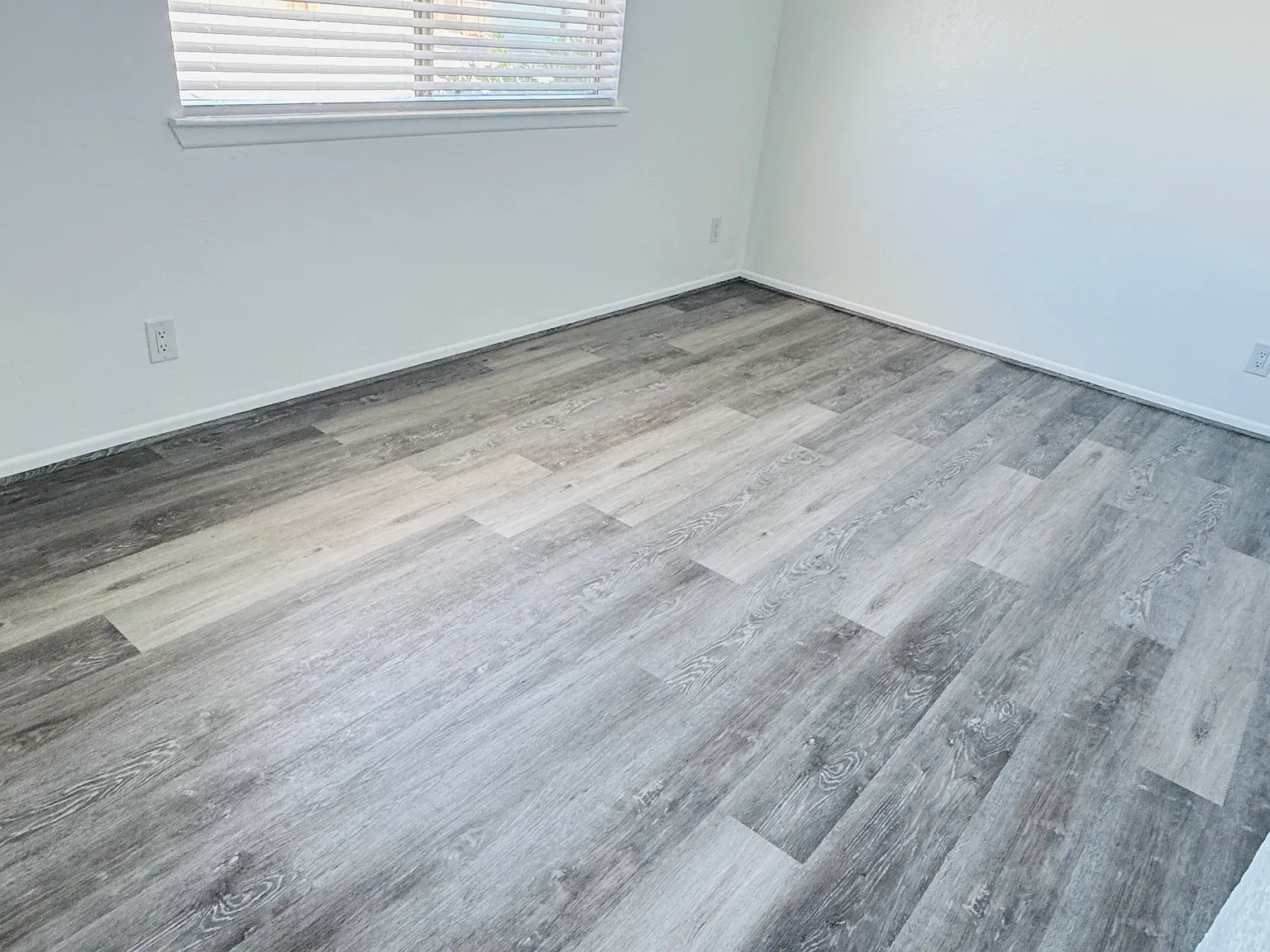2 bed, 884 sqft, $1,650 — Photo 1