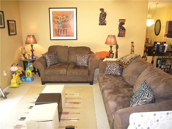 Bright & Spacious Living Room