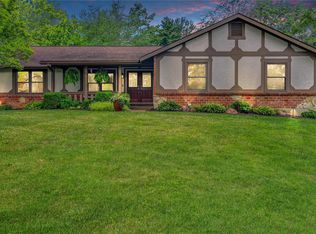 704 Grand Glen Dr, Ballwin, MO 63021