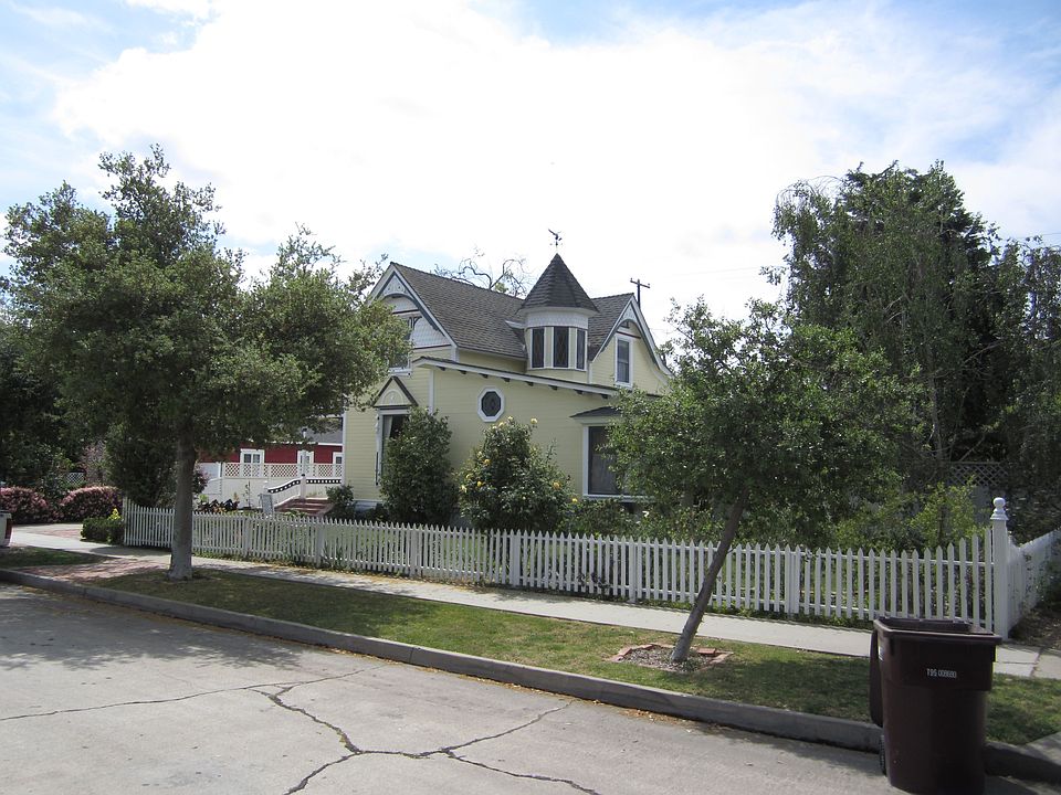 2nd image of 2422 Fairmont Ave