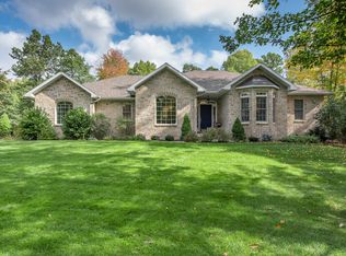 2590 N Wren Ct, Midland, MI 48642