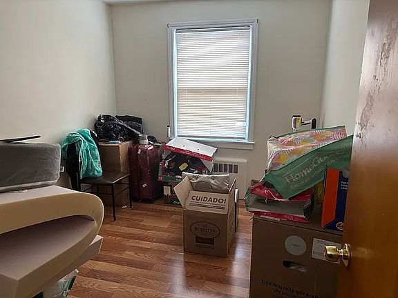3rd image of 2636 W Farragut Ave APT 2W