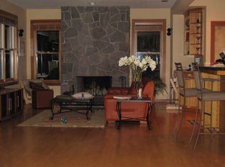 7823 NW Gales Ridge Ln, Portland, OR 97229