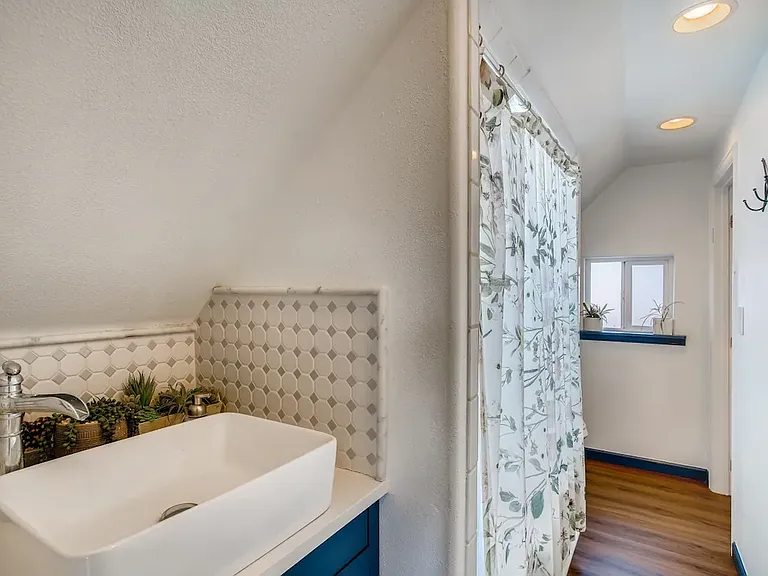 15 E Maple Ave — Photo 10