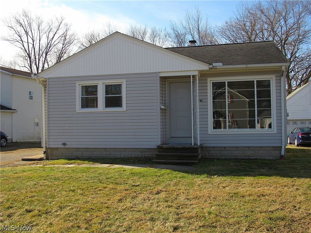 710 Elyria Ave, Amherst, OH 44001 Zillow