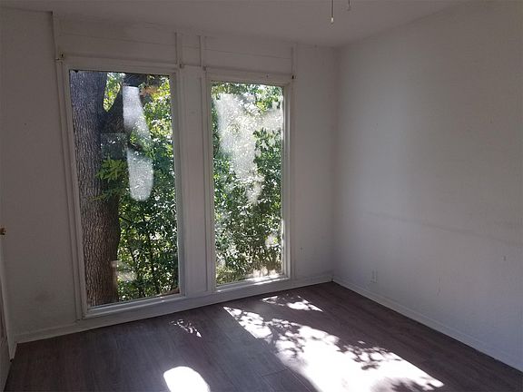 2nd image of 3802 Selma St APT A