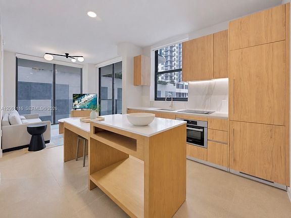 3rd image of 11 NE 6th St #809