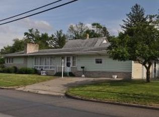 236 E 13th St, Winamac, IN 46996