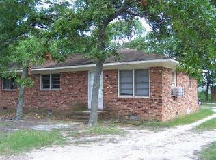 1053 Honeycutt Rd, Fayetteville, NC 28311