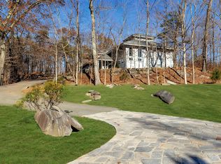 17 Birchwood Ln, Woodbury, CT 06798