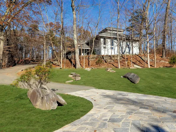 17 Birchwood Lane, Woodbury, CT 06798