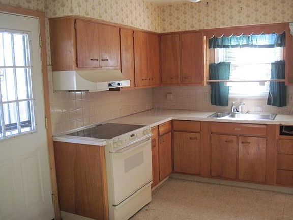 4th image of 254 E Stanton Ave