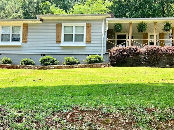 1766 Papertown Rd, Childersburg, AL 35044