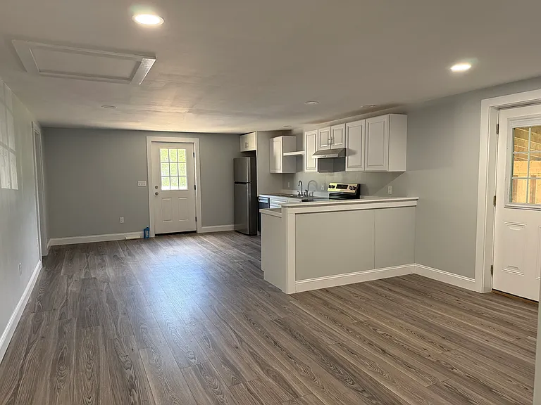 941C Gardiner Rd — Photo 1