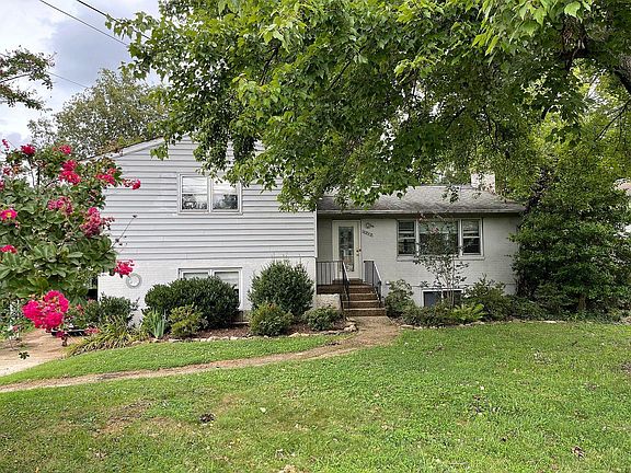 2nd image of 1717 Great Falls St