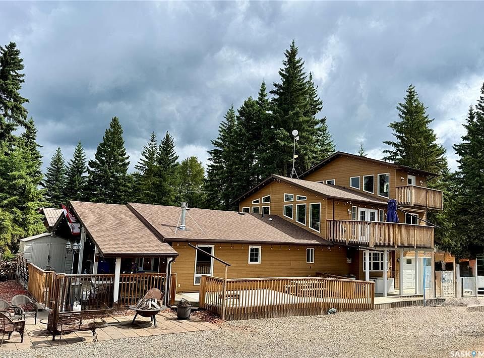 1st image of 28 Mathews CRESCENT