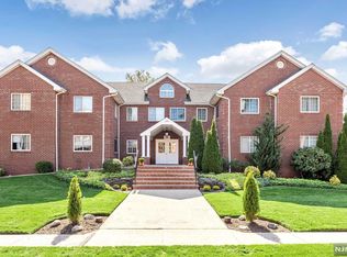 199 Union Ave APT 1B, Rutherford, NJ 07070