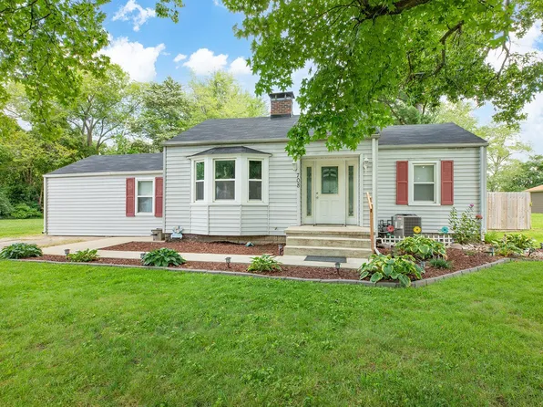 708 Taylor Ave, Godfrey, IL 62035