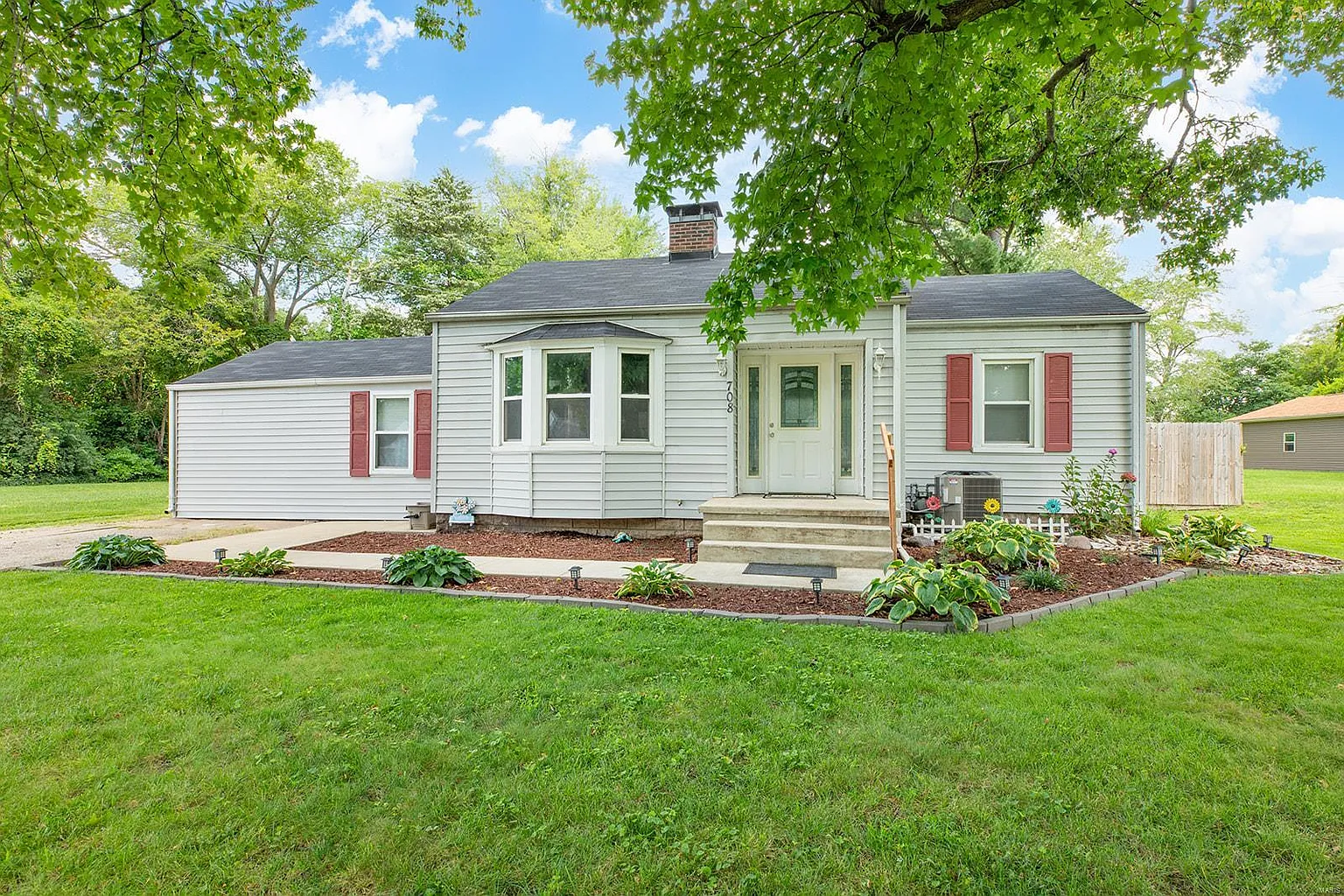 708 Taylor Ave photo 1