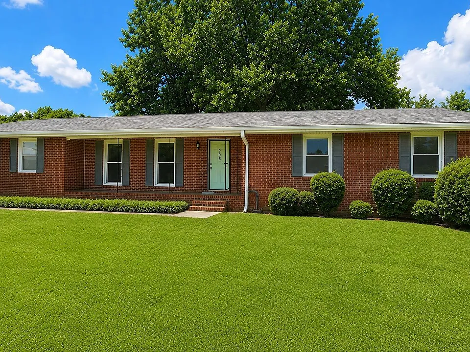 105 Auburn Dr