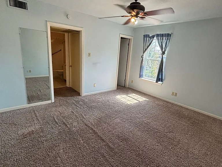 3820 Fairfield Ave #94 — Photo 4