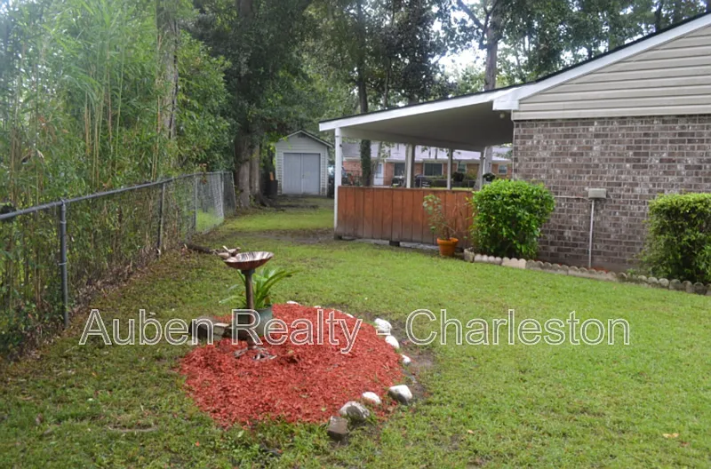4 bed, 1.5 bath, 1504 sqft, $2,495 — Photo 4