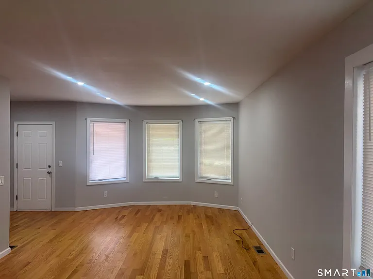 168-170 Kelsey St — Photo 8
