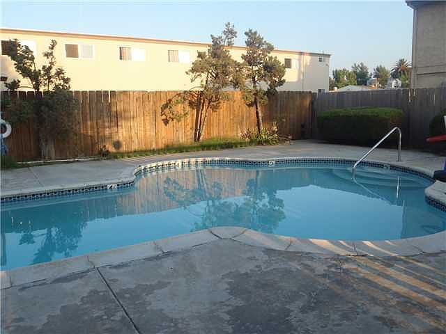 2nd image of 1331 Oakdale Ave